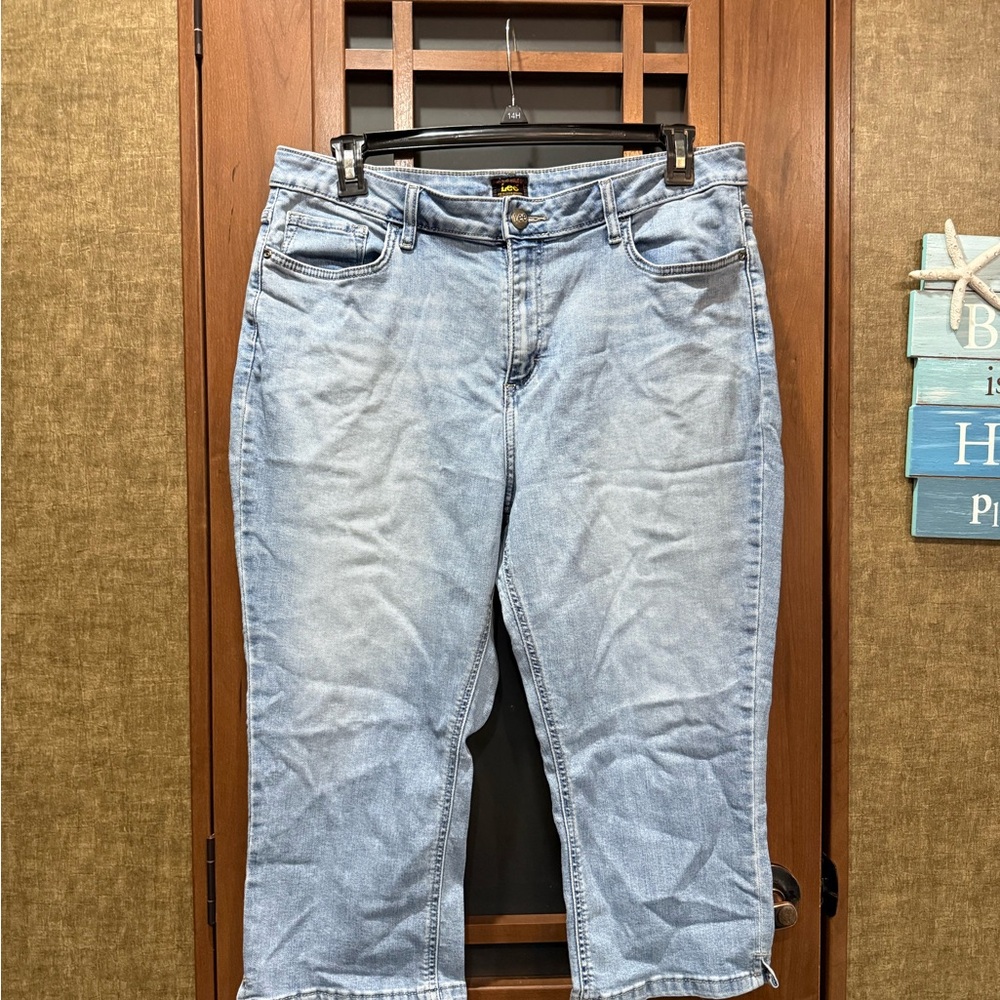 Light Blue Lee Women's Capri Jeans
